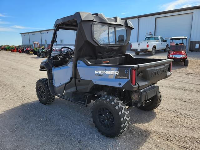 Image of Honda Pioneer 1000 equipment image 3
