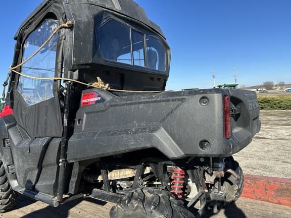 Image of Honda Pioneer 700 equipment image 1