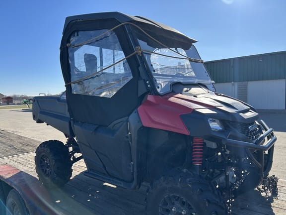 2024 Honda Pioneer 700 Equipment Image0