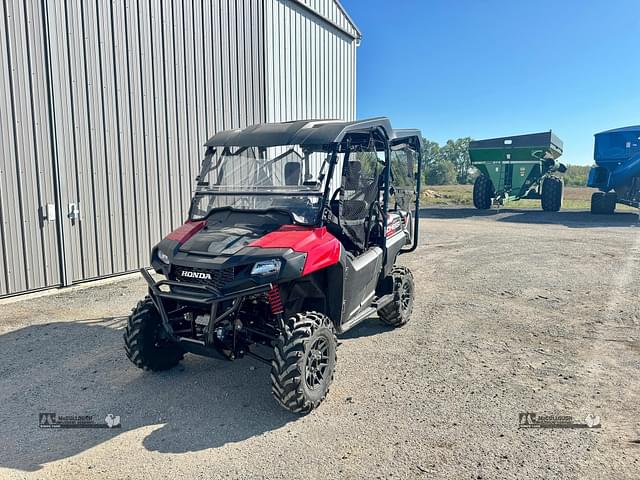 Image of Honda Pioneer 700 equipment image 1