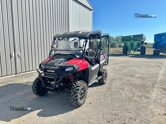 Image of Honda Pioneer 700 equipment image 1