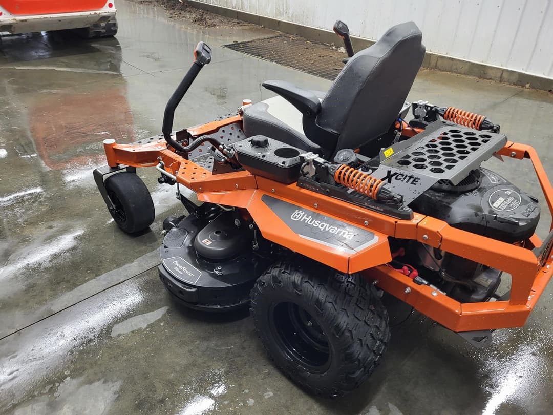 Image of Husqvarna XCITE Z350 Image 1