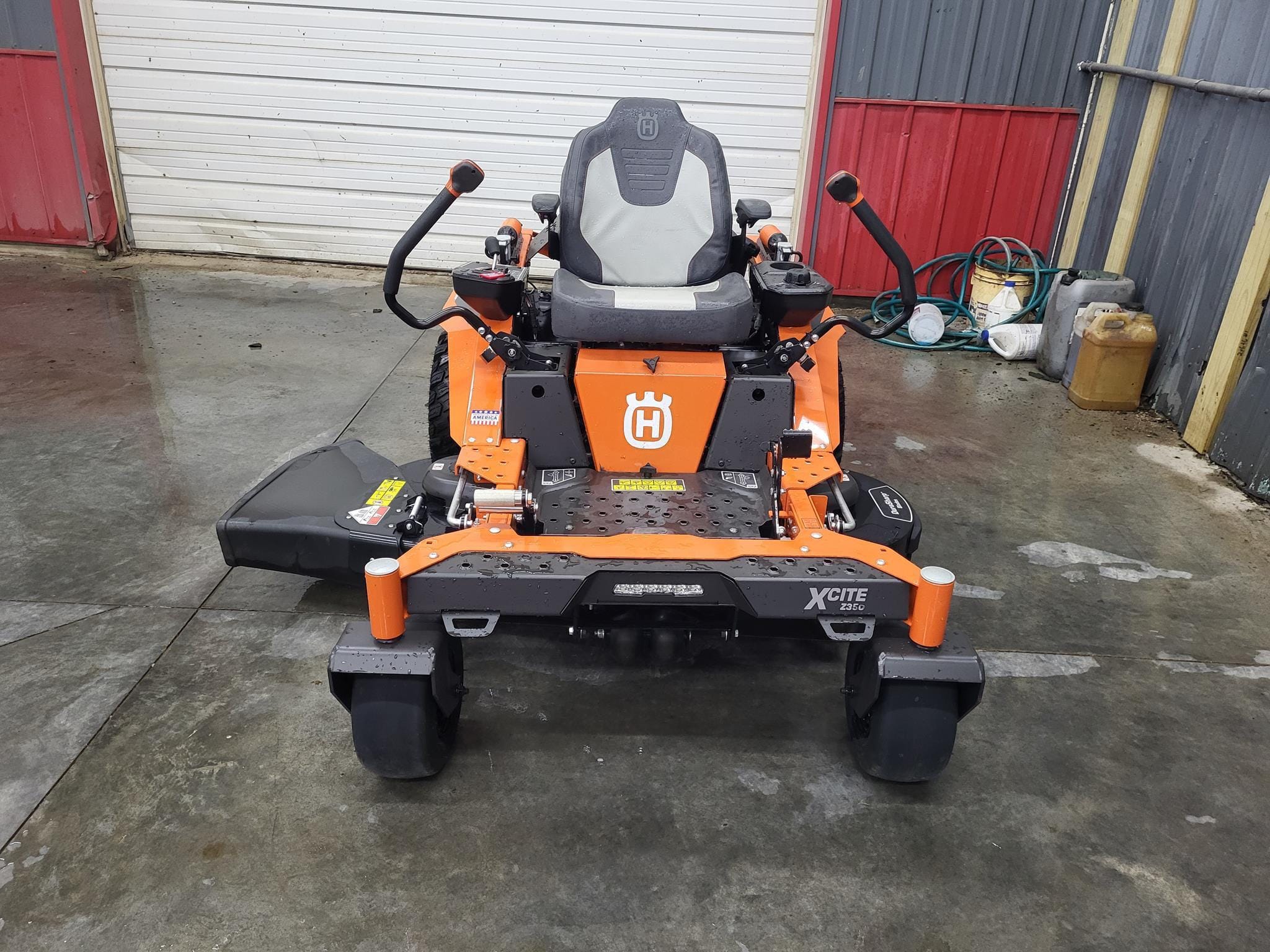 2024 Husqvarna XCITE Z350 Equipment Image0