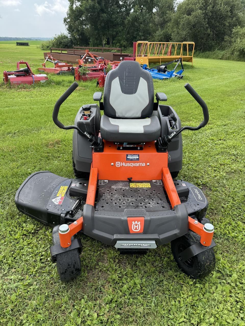 Image of Husqvarna Z248F Image 1