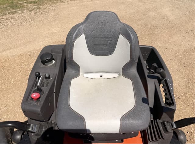 Image of Husqvarna Z254F equipment image 4