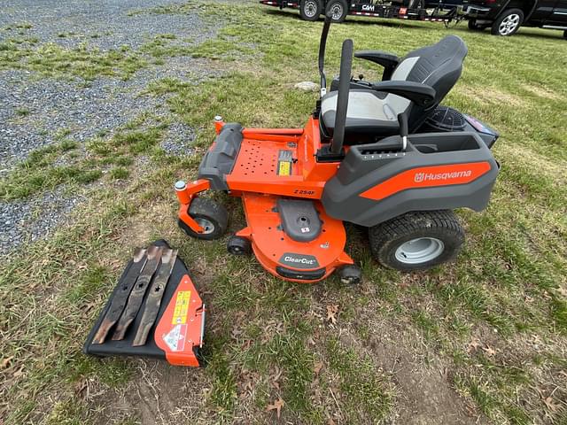Image of Husqvarna Z254F equipment image 1
