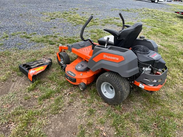 Image of Husqvarna Z254F equipment image 2