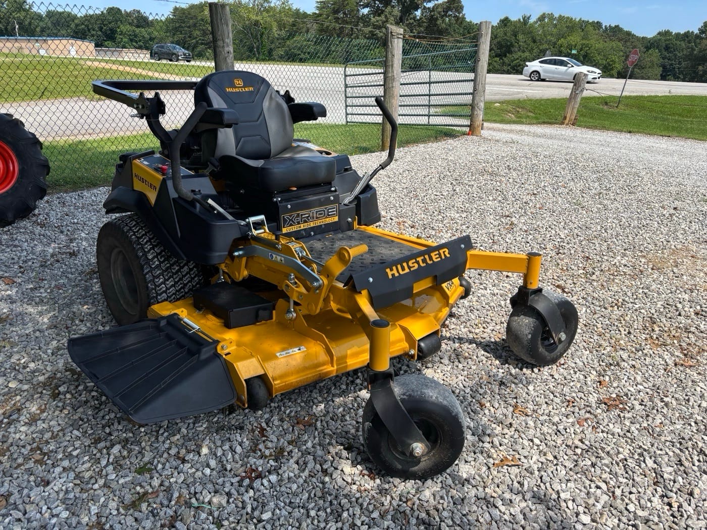 2024 Hustler X-RIDE Equipment Image0