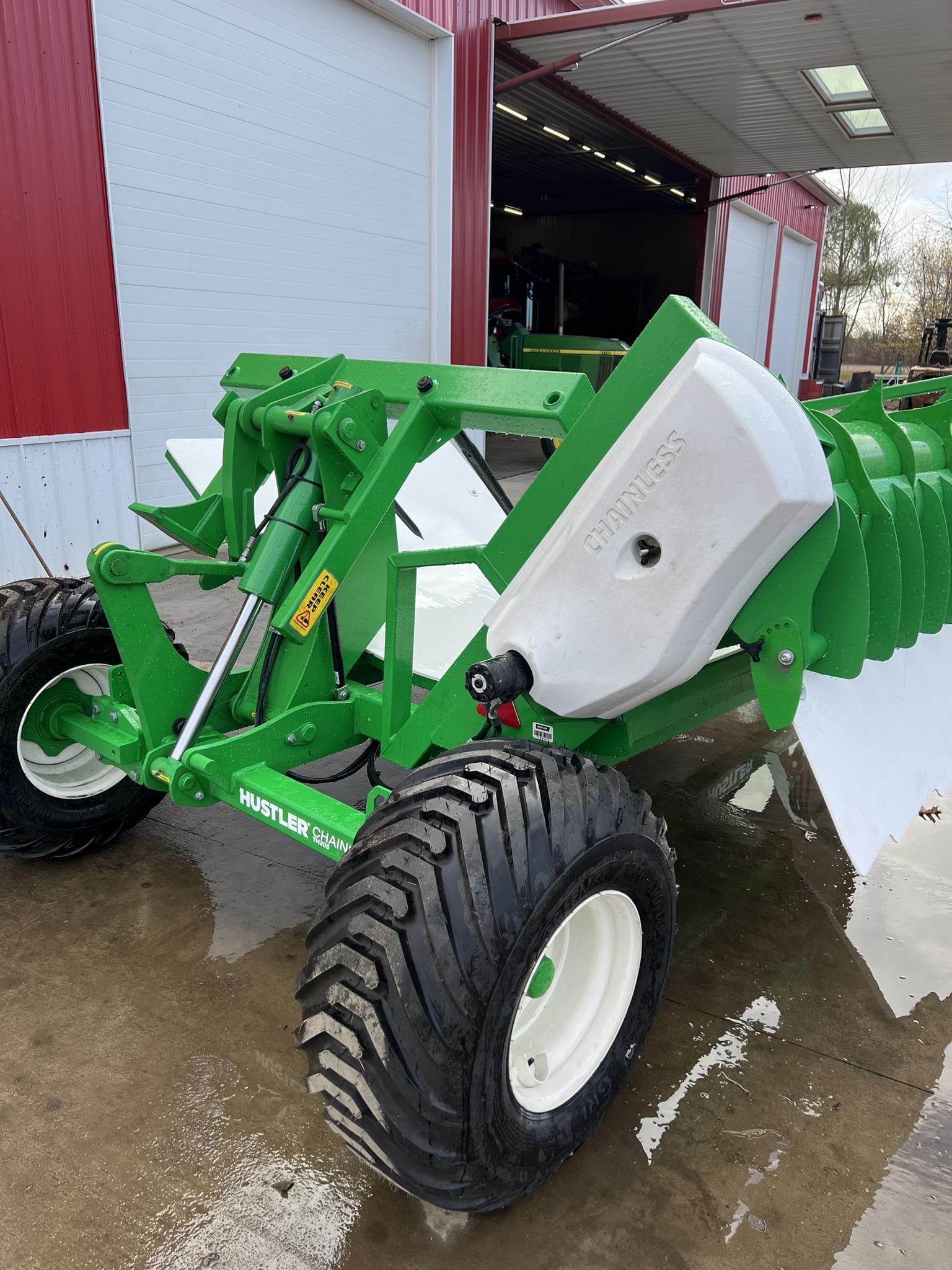 2024 Hustler Chainless TH205 Equipment Image0