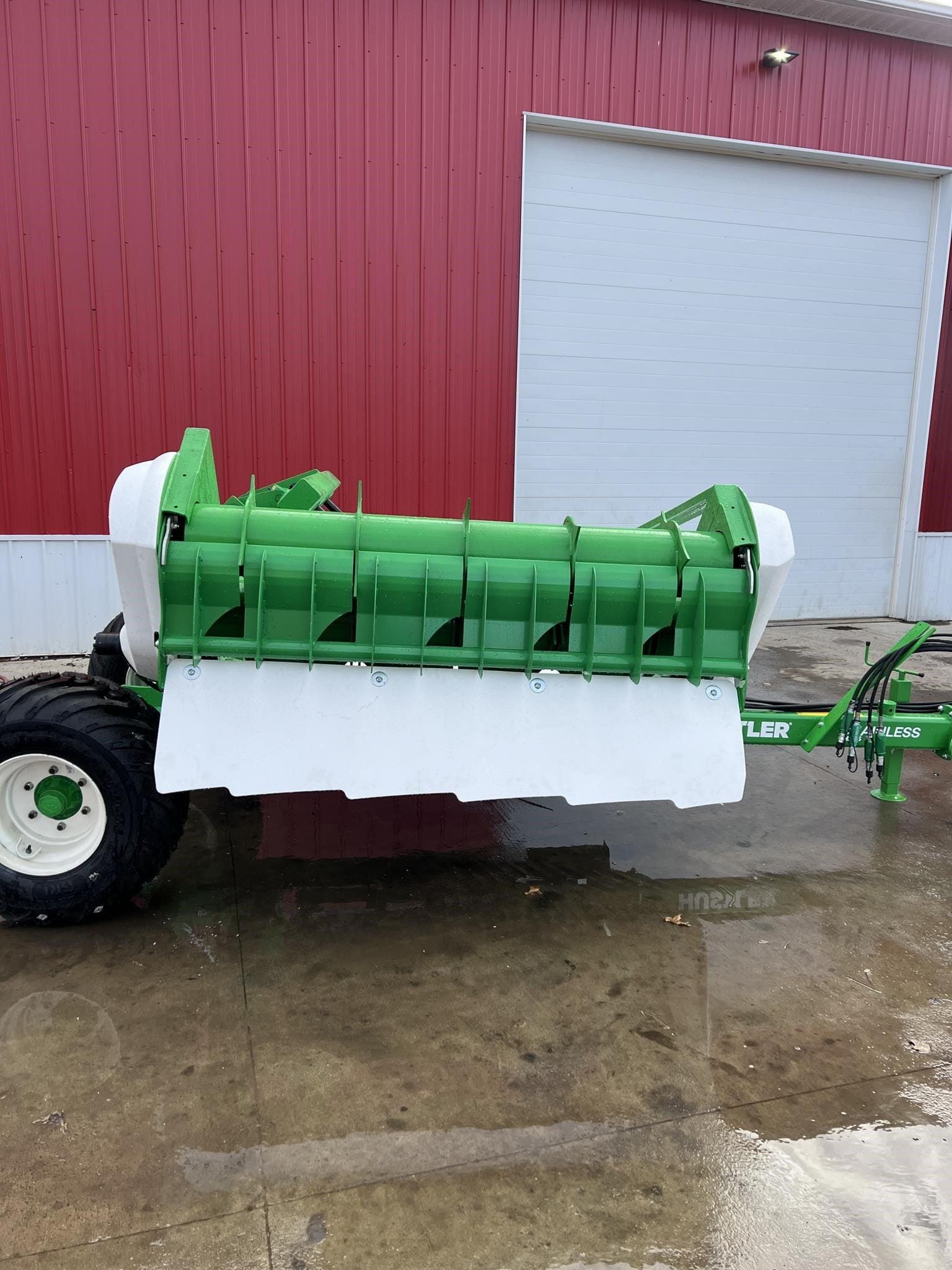 2024 Hustler Chainless TH205 Equipment Image0