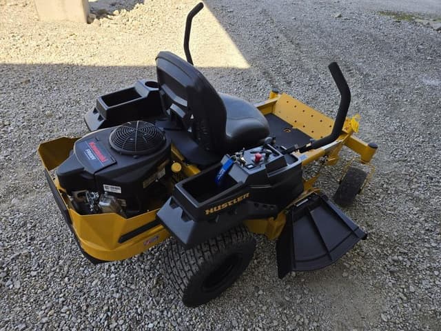 Image of Hustler Raptor X equipment image 3