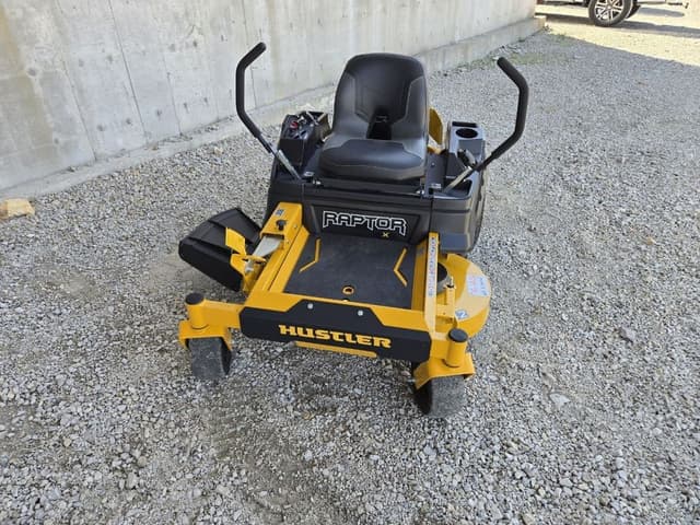 Image of Hustler Raptor X equipment image 2