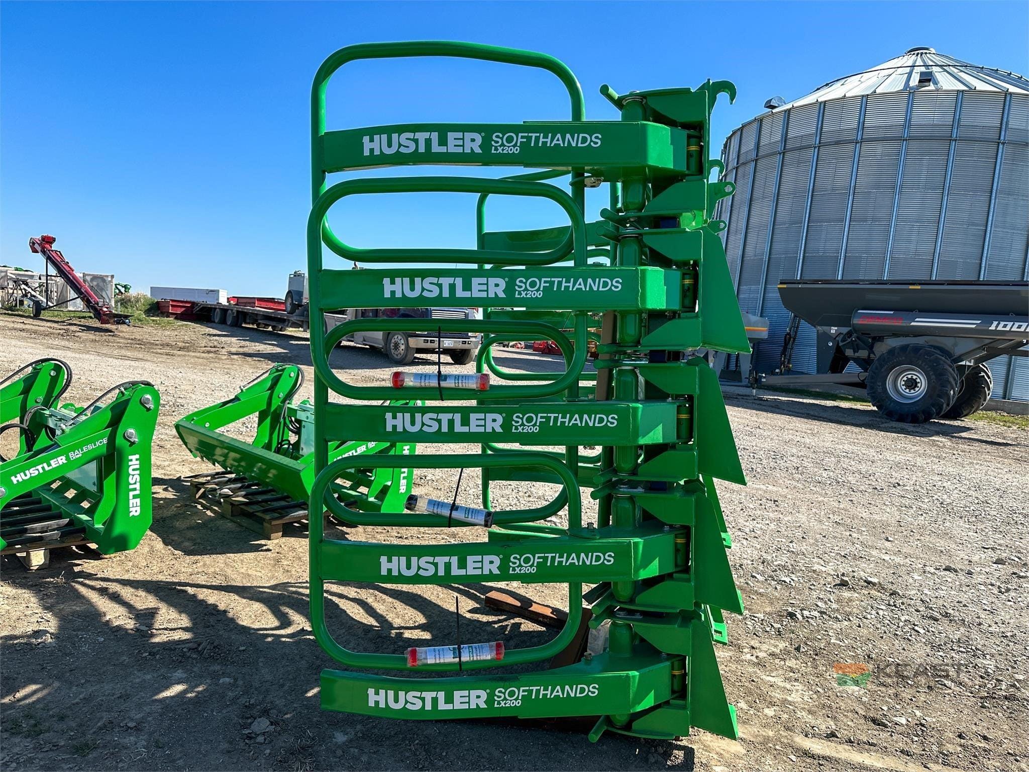2024 Hustler Softhands LX200 Equipment Image0