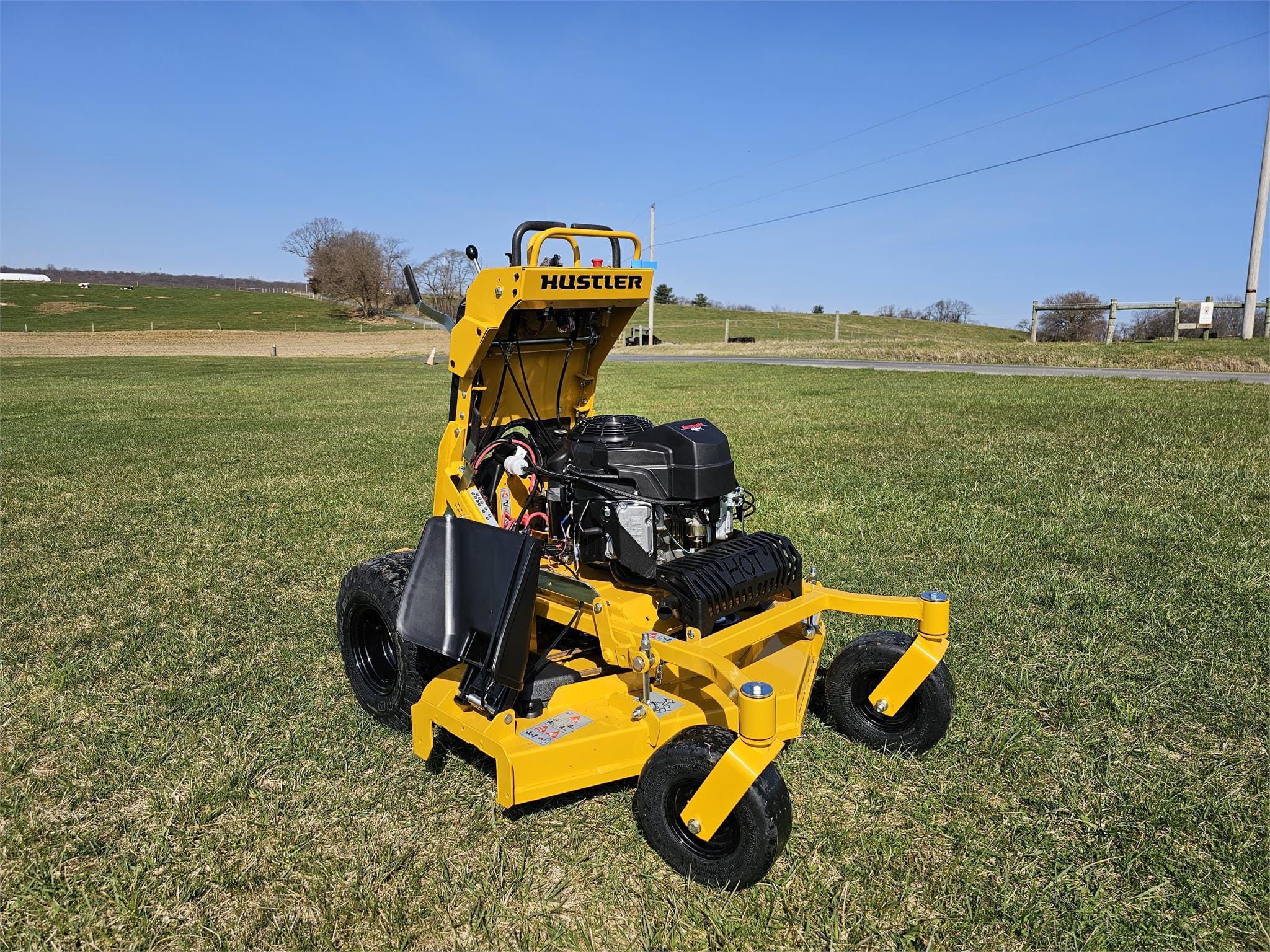 2024 Hustler Surfer Pro Equipment Image0