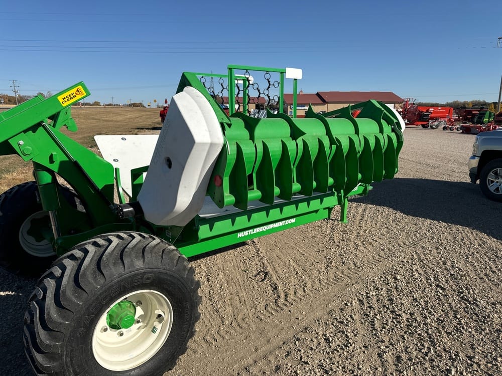 2024 Hustler Chainless TH205 Equipment Image0