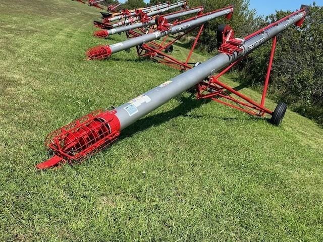 2024 Hutchinson WRX10-41 Equipment Image0