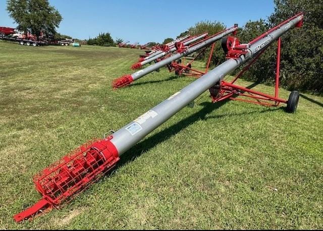 2024 Hutchinson WRX10-41 Equipment Image0