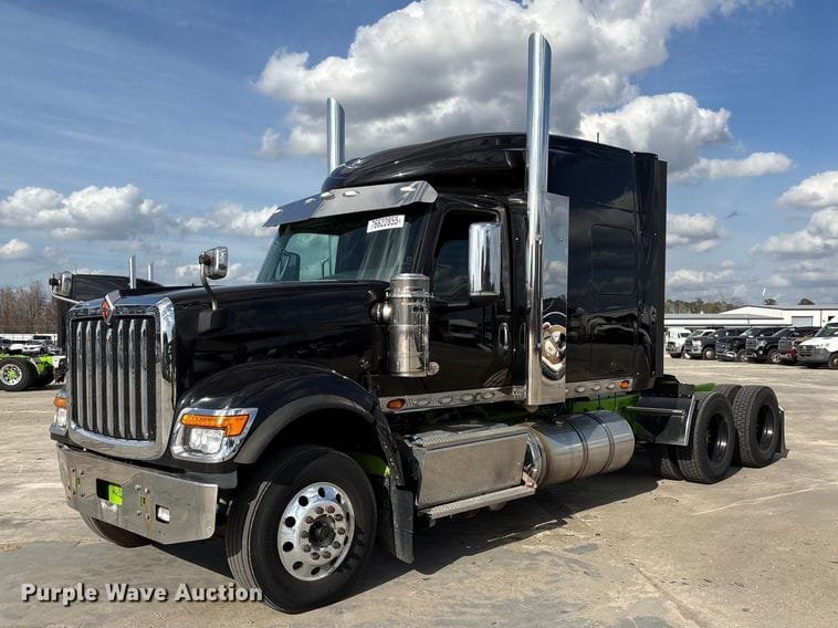 2024 International HX520 Equipment Image0