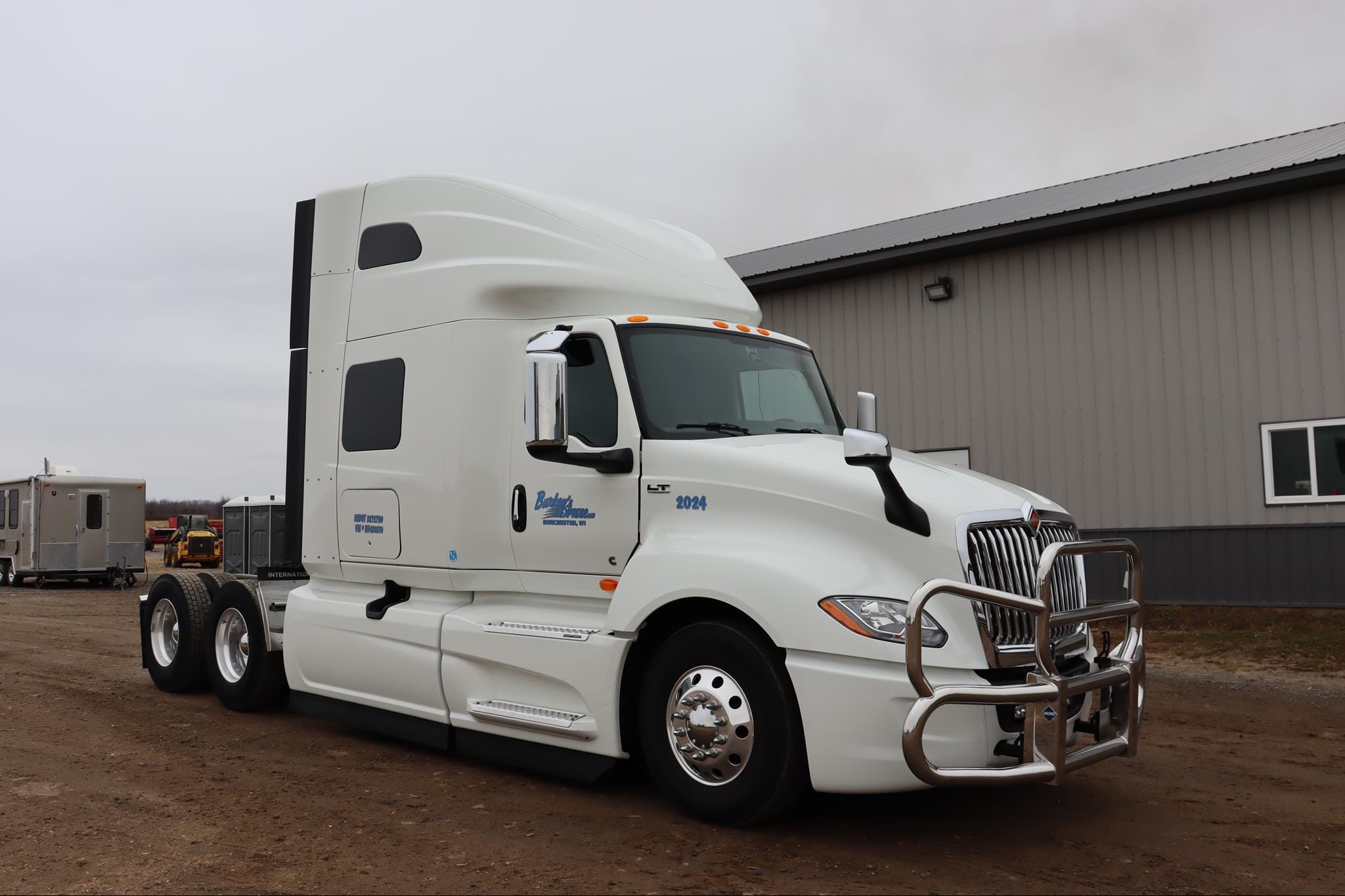 Main image International LT625