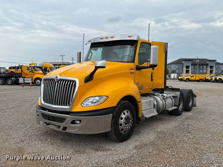 2024 International LT625 Equipment Image0