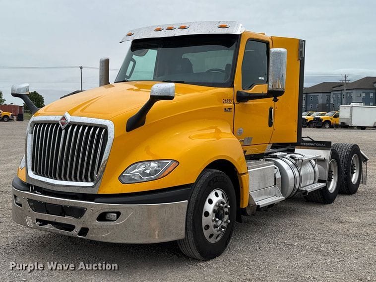 2024 International LT625 Equipment Image0