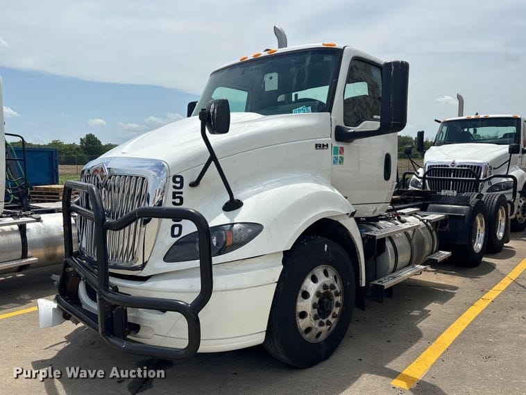 2024 International RH613 Equipment Image0