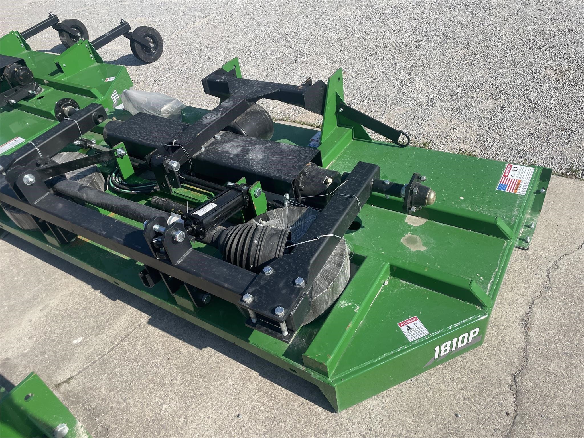 2024 IronCraft 1810 Equipment Image0