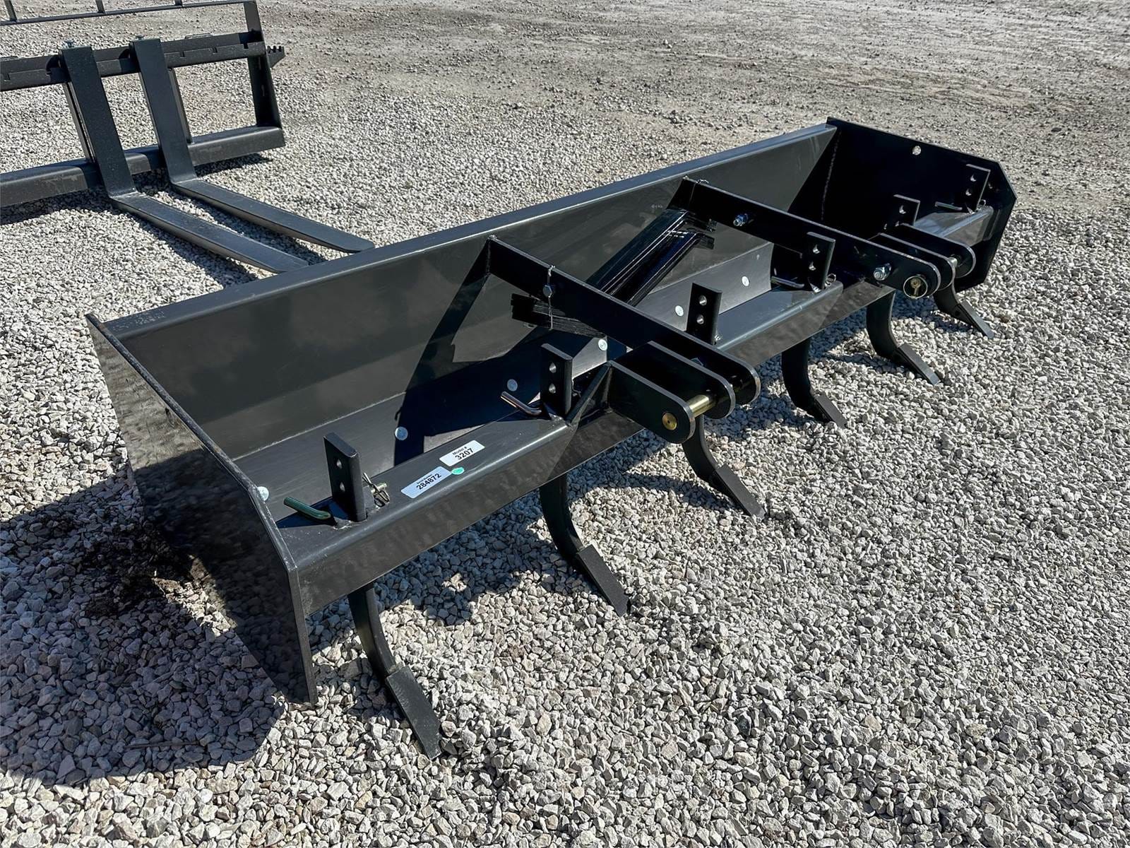 2024 IronCraft 3207 Equipment Image0