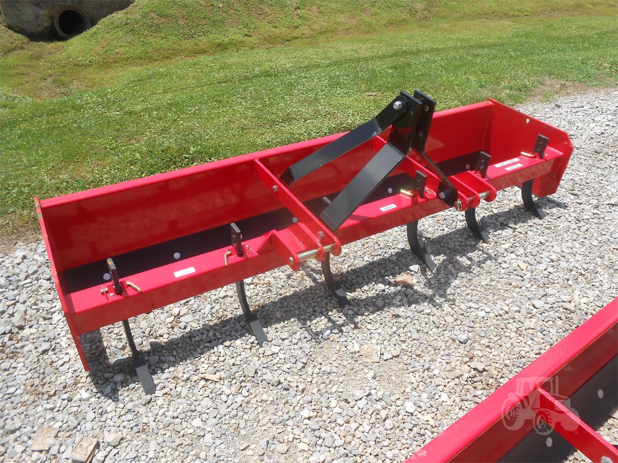 2024 Titan 3208 Equipment Image0