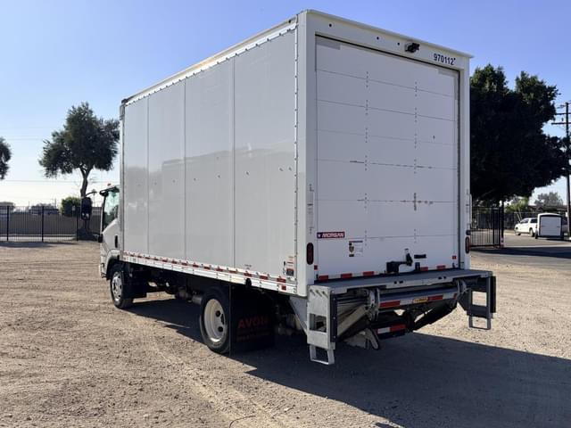 Image of Isuzu NPR equipment image 3