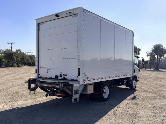 Image of Isuzu NPR equipment image 2