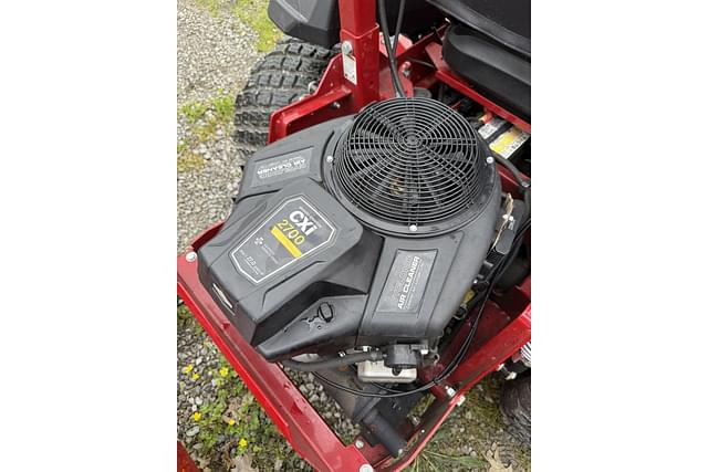 Image of Ferris ISX800 equipment image 3