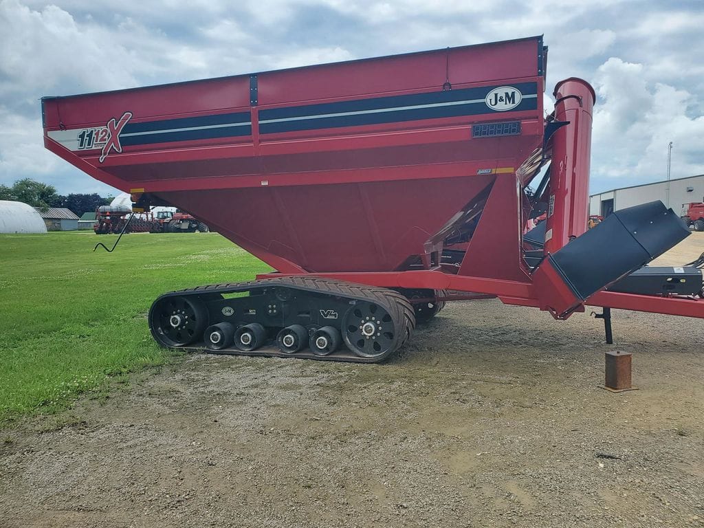 2024 J&M 1112 Equipment Image0