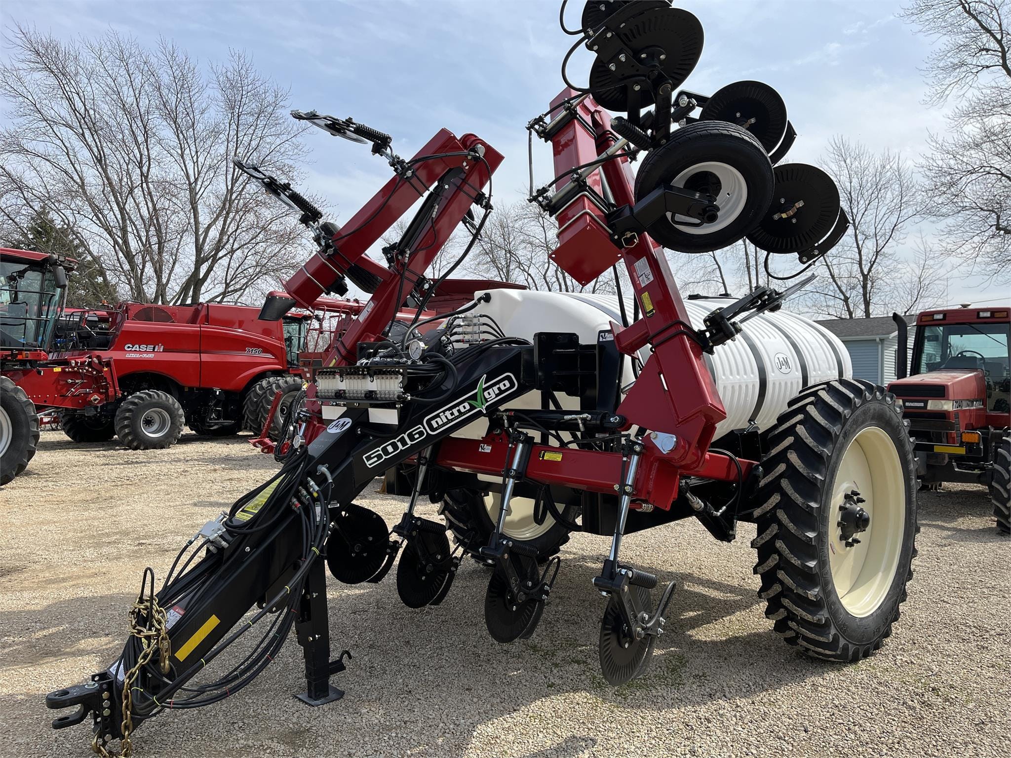 2024 J&M Nitro Gro 5016 Equipment Image0