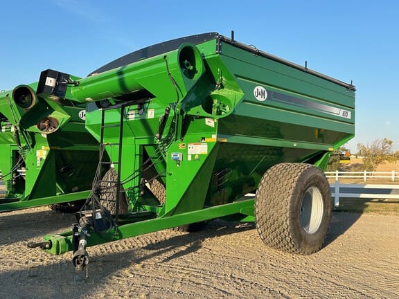 2024 J&M 875-18 Equipment Image0