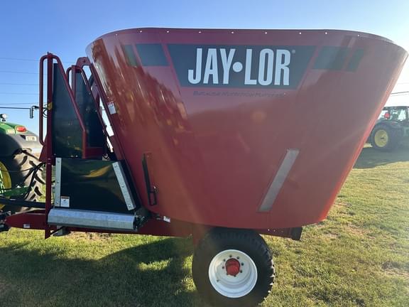 Image of Jaylor 5425 equipment image 2