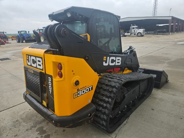 Image of JCB 300T equipment image 4