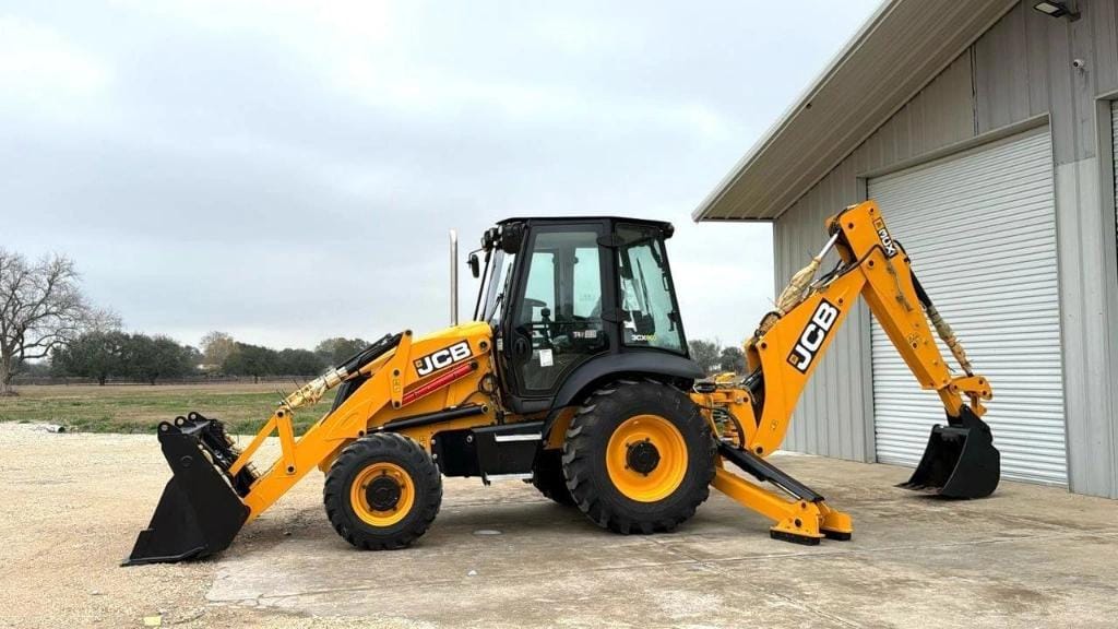 2024 JCB 3CX Equipment Image0