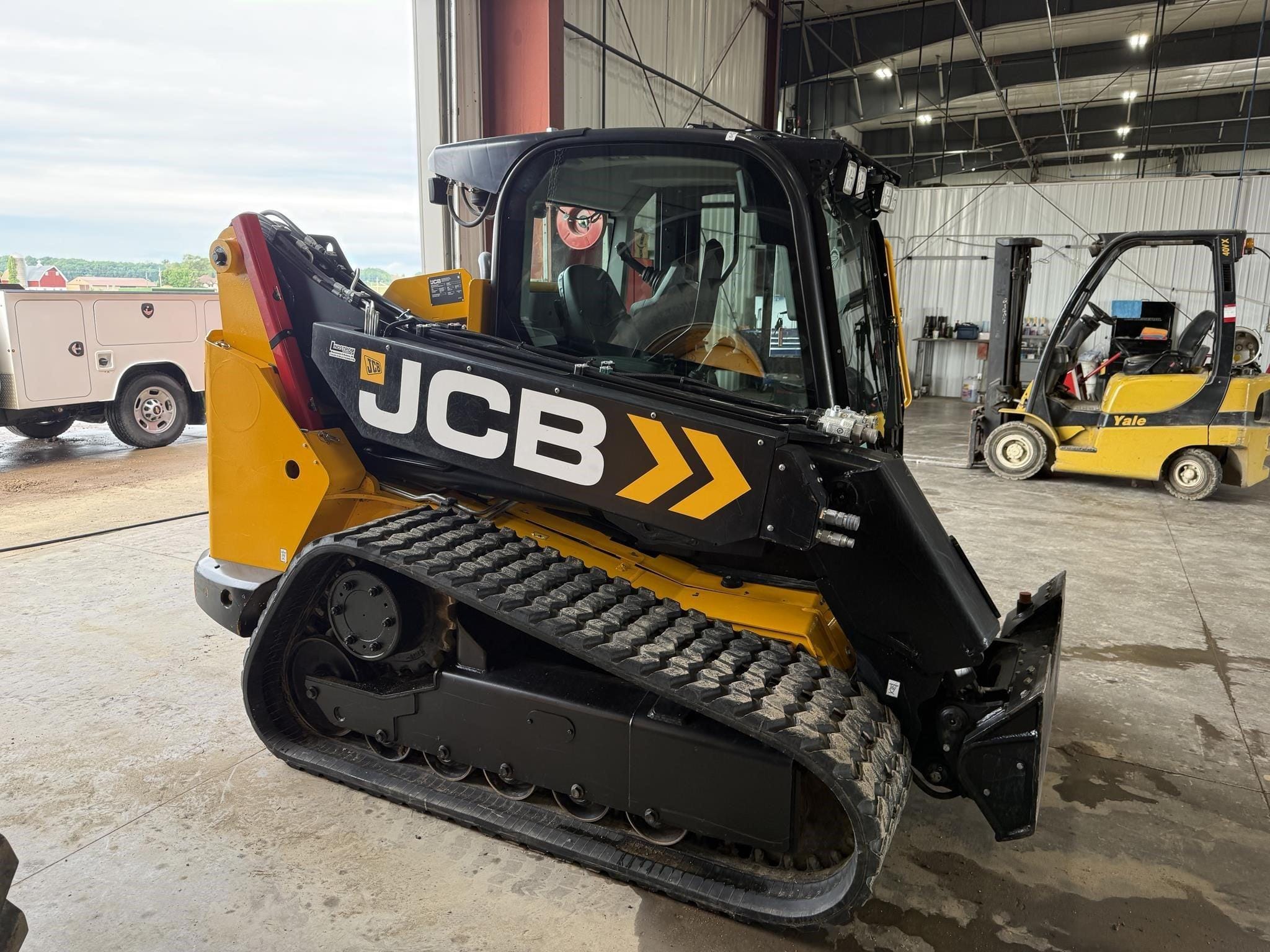 Main image JCB 3TS-8T