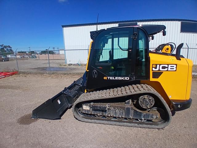 Image of JCB 3TS-8T equipment image 3