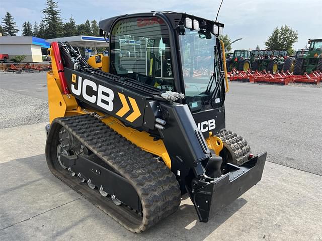 Image of JCB 3TS-8T equipment image 4