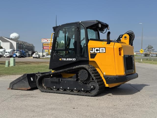 Image of JCB 3TS-8T equipment image 3