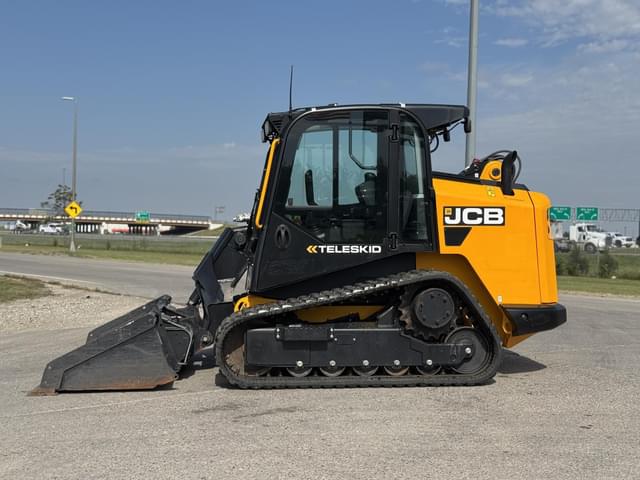 Image of JCB 3TS-8T equipment image 2