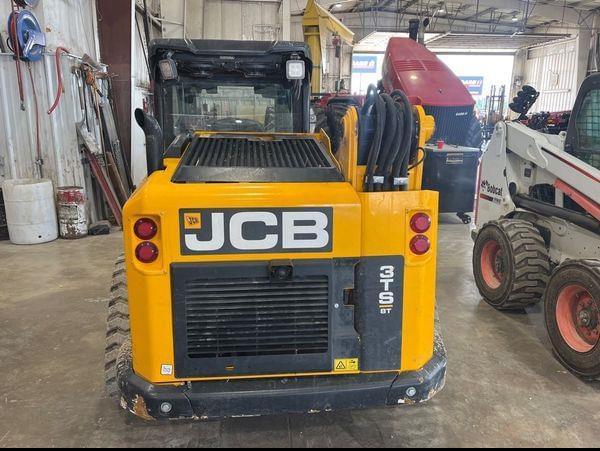 Image of JCB 3TS-8T equipment image 4