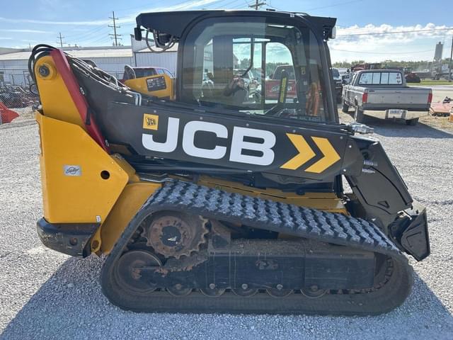 Image of JCB 3TS-8T equipment image 1