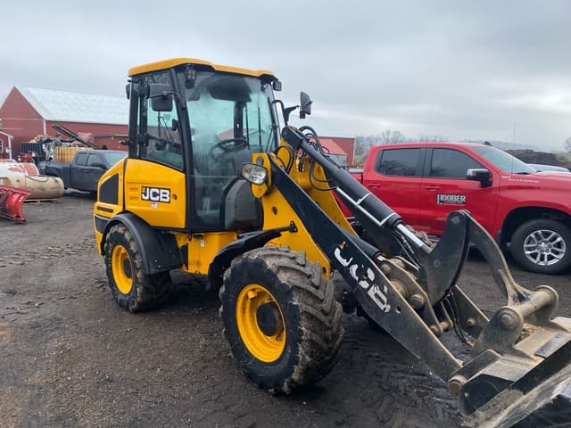 Image of JCB 407 Agri equipment image 2