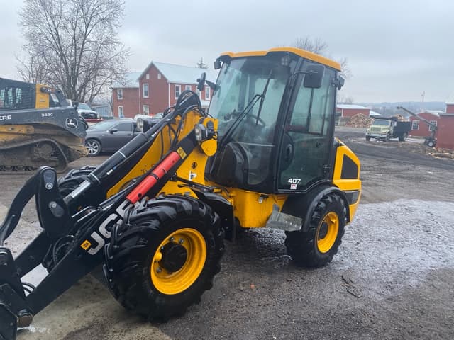 Image of JCB 407 Agri equipment image 4
