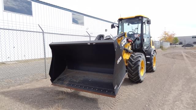 Image of JCB 409 equipment image 3