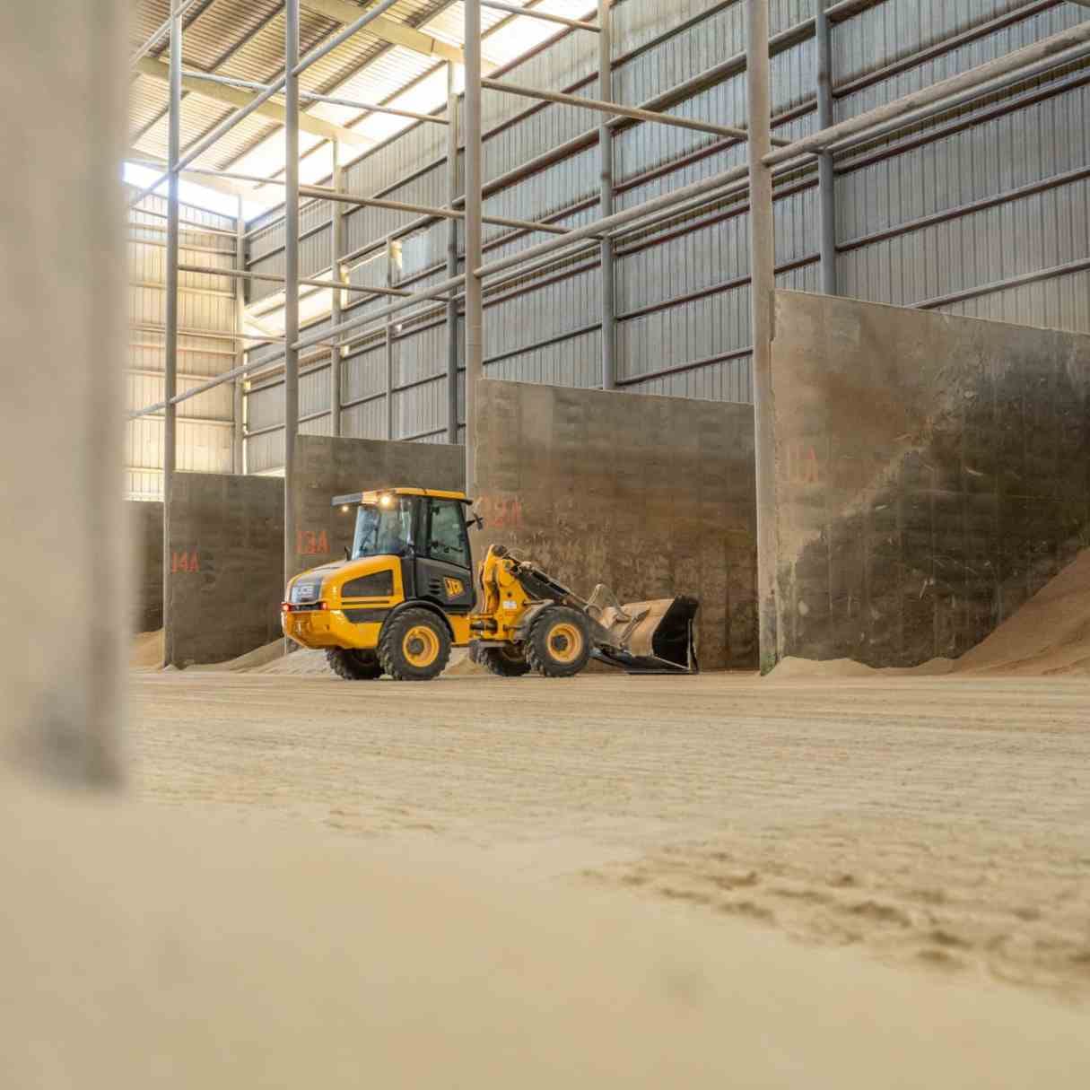 2024 JCB 409 Equipment Image0