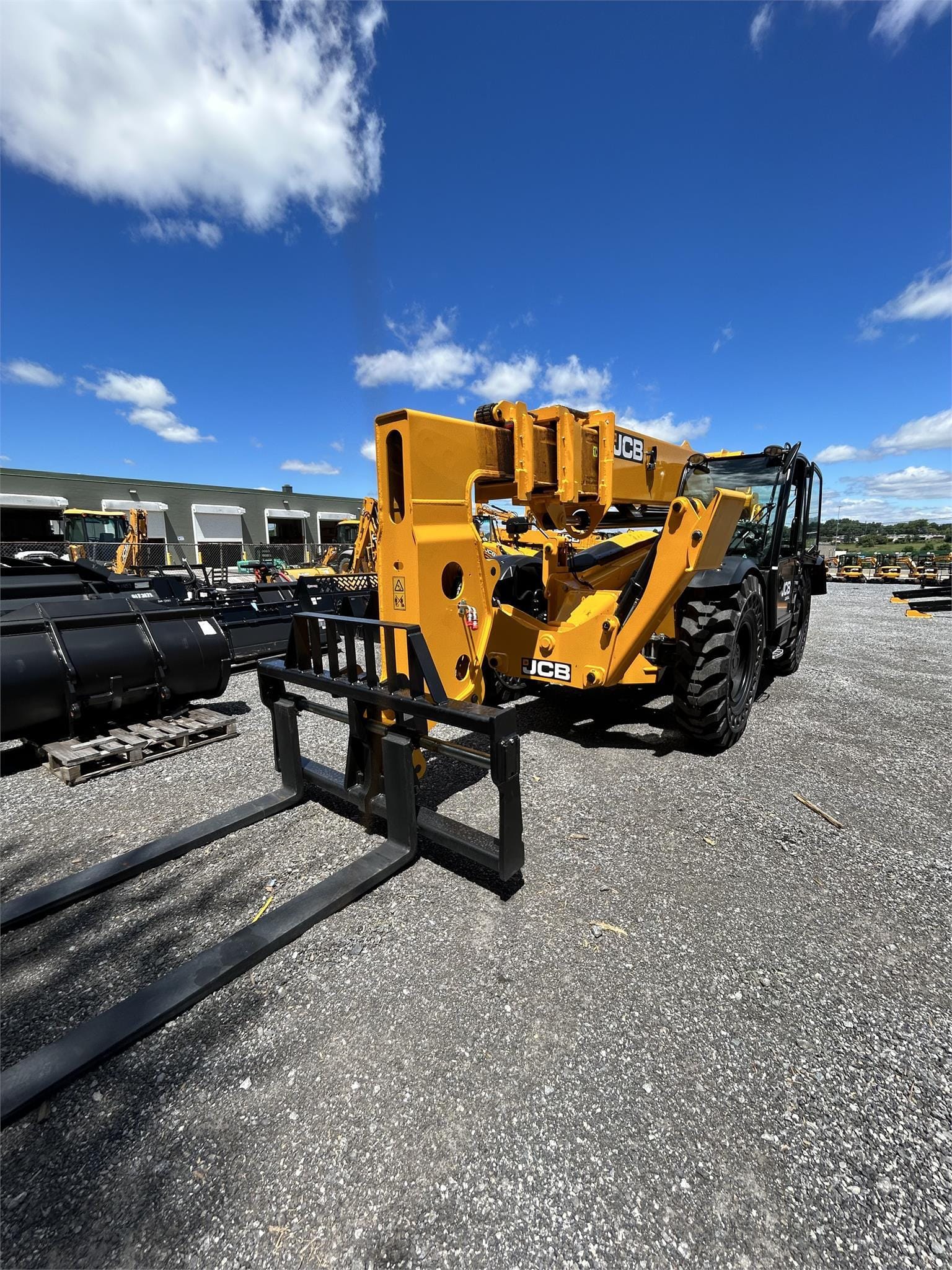 2024 JCB 510-56 Equipment Image0